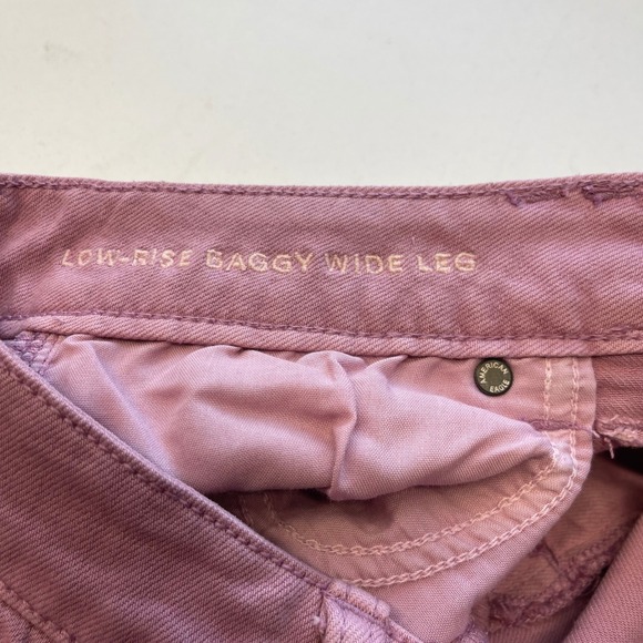 American Eagle Outfitters Low Rise Baggy Wide Leg Jeans Size 2 Short Pink - Picture 2 of 9